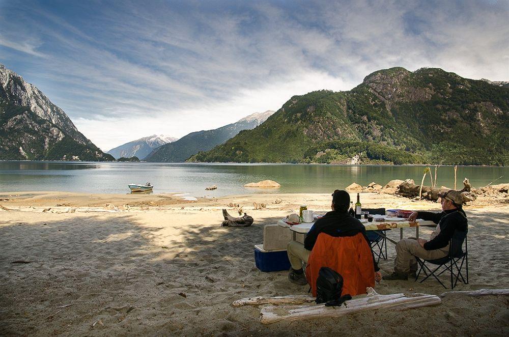 Lodge Yelcho En La Patagonia *